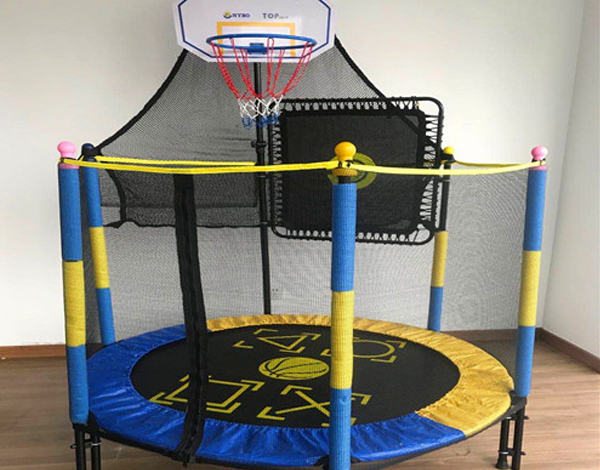 Folding Round Trampoline with Basketball Hoop